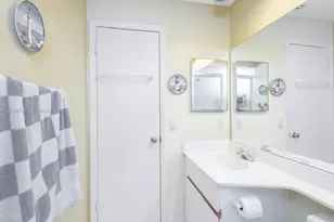 6320 NW 173rd St, Hialeah, FL 33015 - Photo 23