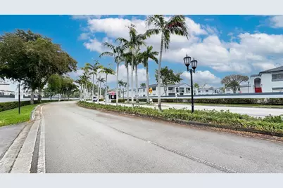 6320 NW 173rd St, Hialeah, FL 33015 - Photo 35