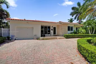 2025 Alamanda Dr, North Miami, FL 33181 - Photo 3