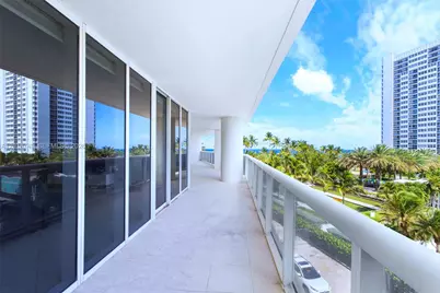 [Address not provided], Hallandale Beach, FL 33009 - Photo 15
