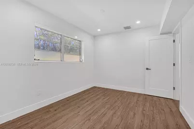 8201 SW 42nd St, Miami, FL 33155 - Photo 25