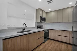 8201 SW 42nd St, Miami, FL 33155 - Photo 13