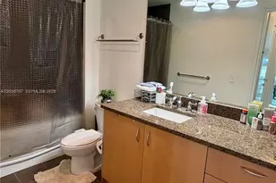 300 S Biscayne Blvd, Miami, FL 33131 - Photo 11