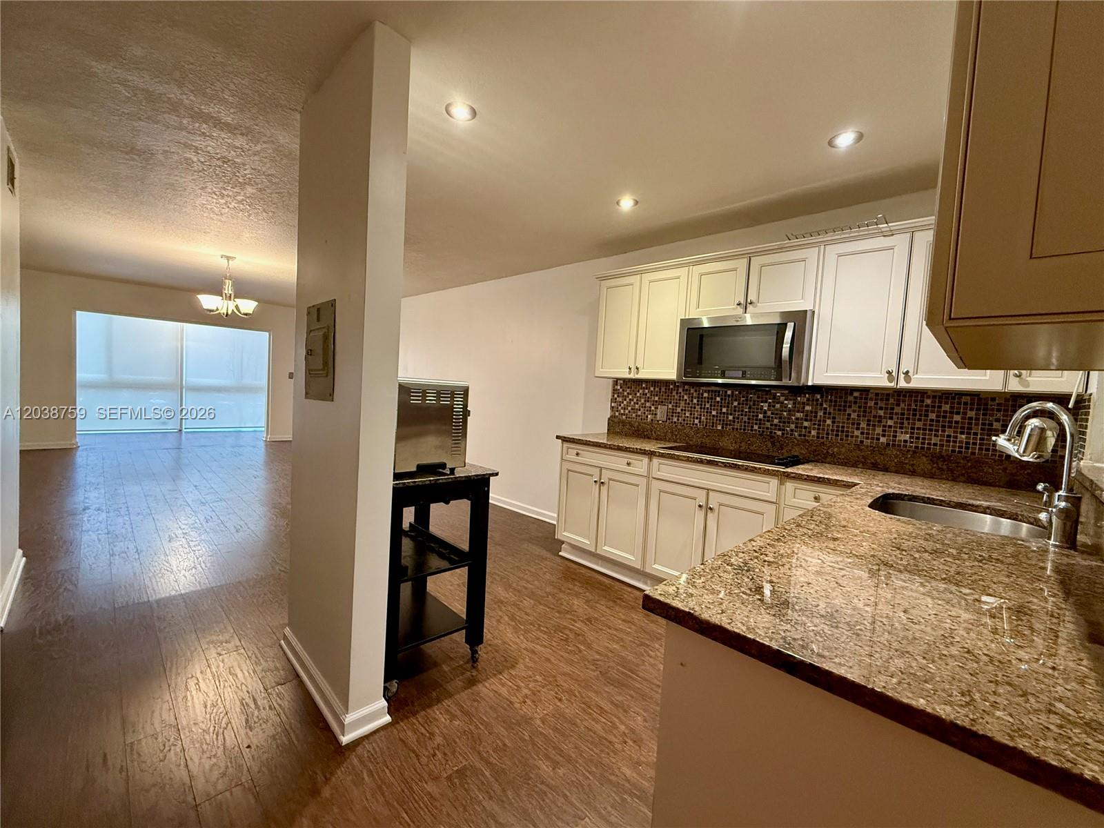 3048 E Sunrise Lakes Dr #217 main architectural view