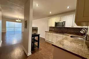 3048 E Sunrise Lakes Dr, Sunrise, FL 33322 - Photo 1