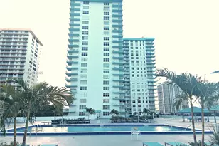 301 174th St, Sunny Isles Beach, FL 33160 - Photo 35