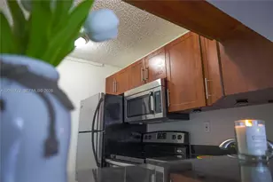 482 NW 165th St Rd, Miami, FL 33169 - Photo 11