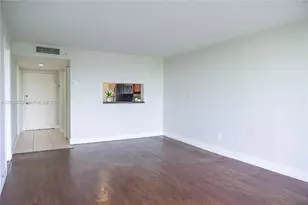 482 NW 165th St Rd, Miami, FL 33169 - Photo 13