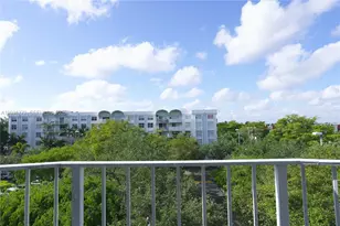 482 NW 165th St Rd, Miami, FL 33169 - Photo 13