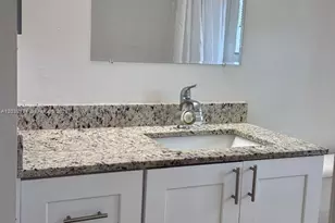 11155 SW 5th Pl, Pembroke Pines, FL 33025 - Photo 7