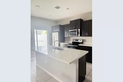 834 SE 16th Ct, Homestead, FL 33034 - Photo 5