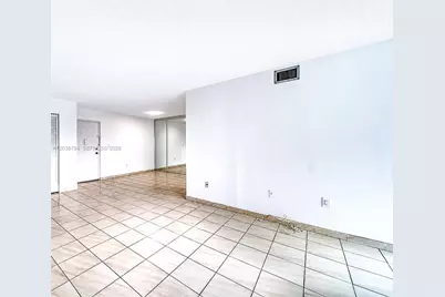 9440 W Flagler St #205, Miami, FL 33174 - Photo 5