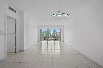 300 Bayview Dr #1711, Sunny Isles Beach, FL 33160 - Photo 7