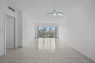 300 Bayview Dr, Sunny Isles Beach, FL 33160 - Photo 7