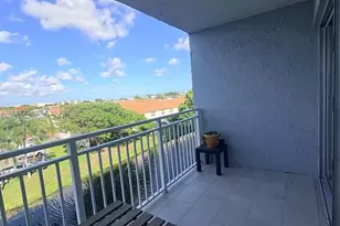 9375 Fontainebleau Blvd, Miami, FL 33172 - Photo 5