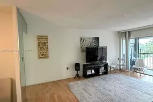 8775 Park Blvd, Miami, FL 33172 - Photo 13