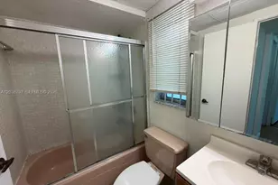 8775 Park Blvd, Miami, FL 33172 - Photo 29