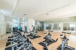 1900 N Bayshore Dr, Miami, FL 33132 - Photo 29