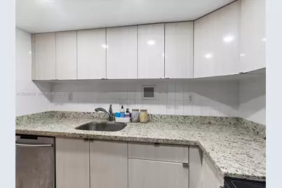 1200 West Ave #823, Miami Beach, FL 33139 - Photo 9