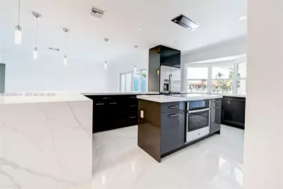 5721 Bayview Dr, Fort Lauderdale, FL 33308 - Photo 13