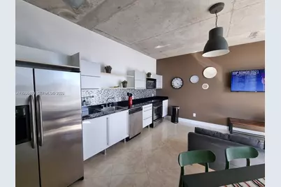 690 SW 1st Ct #1827, Miami, FL 33130 - Photo 3
