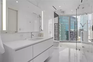 300 Biscayne Blvd Way, Miami, FL 33131 - Photo 21
