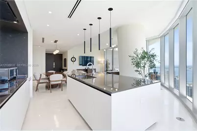 300 Biscayne Boulevard Way #4007W, Miami, FL 33131 - Photo 5