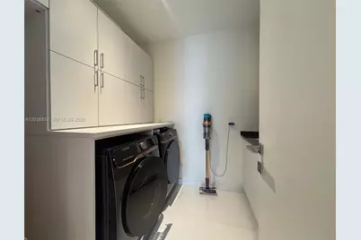 300 Biscayne Boulevard Way #4007W, Miami, FL 33131 - Photo 23