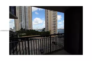 540 Brickell Key Dr, Miami, FL 33131 - Photo 7