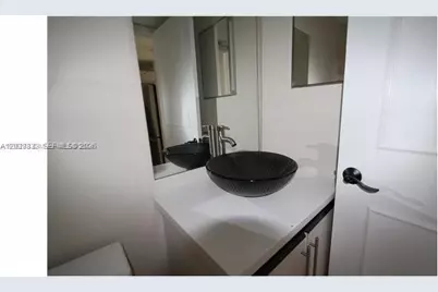 540 Brickell Key Dr #918, Miami, FL 33131 - Photo 5