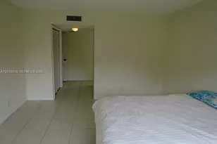 205 Lakeview Dr, Weston, FL 33326 - Photo 15