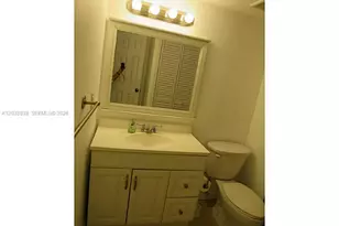 205 Lakeview Dr, Weston, FL 33326 - Photo 5