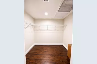 20005 NE 3rd Ct #8, Miami, FL 33179 - Photo 9