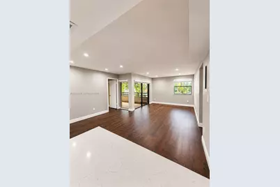 20005 NE 3rd Ct #8, Miami, FL 33179 - Photo 3