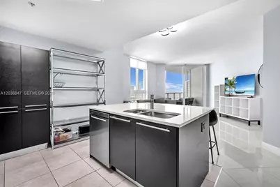 1900 N Bayshore Dr #3610, Miami, FL 33132 - Photo 9