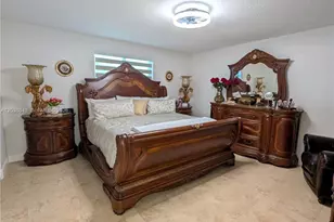 8275 NW 186th St, Hialeah, FL 33015 - Photo 9