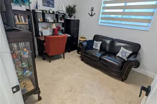 8275 NW 186th St, Hialeah, FL 33015 - Photo 11