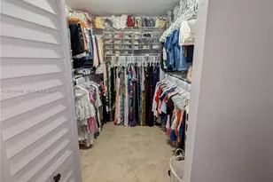 8275 NW 186th St, Hialeah, FL 33015 - Photo 9