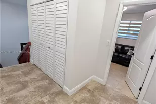 8275 NW 186th St, Hialeah, FL 33015 - Photo 17