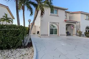 8275 NW 186th St, Hialeah, FL 33015 - Photo 3