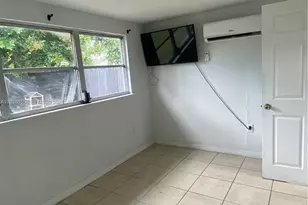 1111 N Vineyard St, Lehigh Acres, FL 33936 - Photo 15