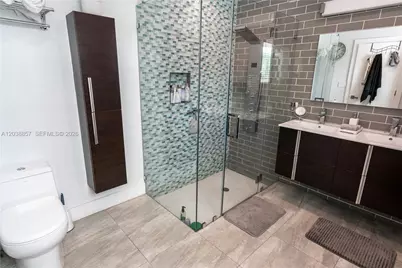 2711 NE 57th Ct, Fort Lauderdale, FL 33308 - Photo 25