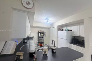 9610 NW 2nd St, Pembroke Pines, FL 33024 - Photo 5