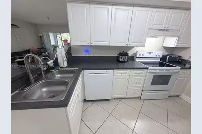 9610 NW 2nd St #8-206, Pembroke Pines, FL 33024 - Photo 1