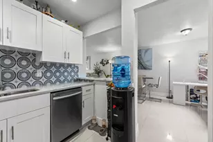 7021 Environ Blvd, Lauderhill, FL 33319 - Photo 7