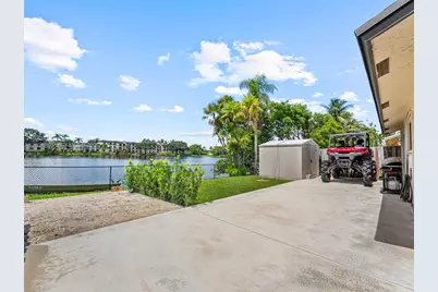 11010 SW 13th St, Pembroke Pines, FL 33025 - Photo 23