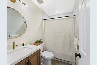 11010 SW 13th St, Pembroke Pines, FL 33025 - Photo 21