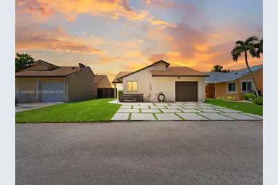 11010 SW 13th St, Pembroke Pines, FL 33025 - Photo 1