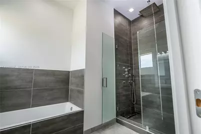 3461 SW 25th St #B, Miami, FL 33133 - Photo 15