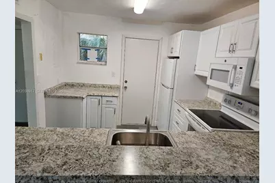 404 NW 68th Ave #304, Plantation, FL 33317 - Photo 9
